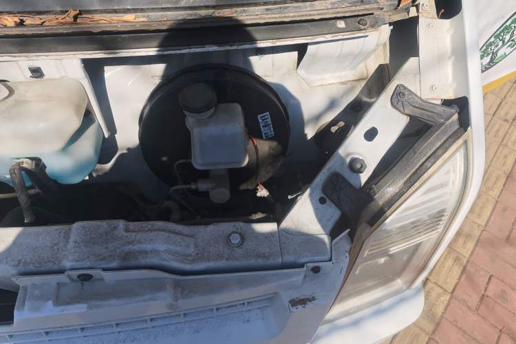 Used Dongfeng Xiaokang C35 2018 1.5L Base Model II Sedan China V Emission Standard DK15 Engine Bay Left