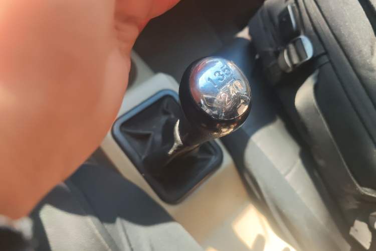 Used Dongfeng Xiaokang C35 2018 1.5L Base Model II Sedan China V Emission Standard DK15 Gear Lever