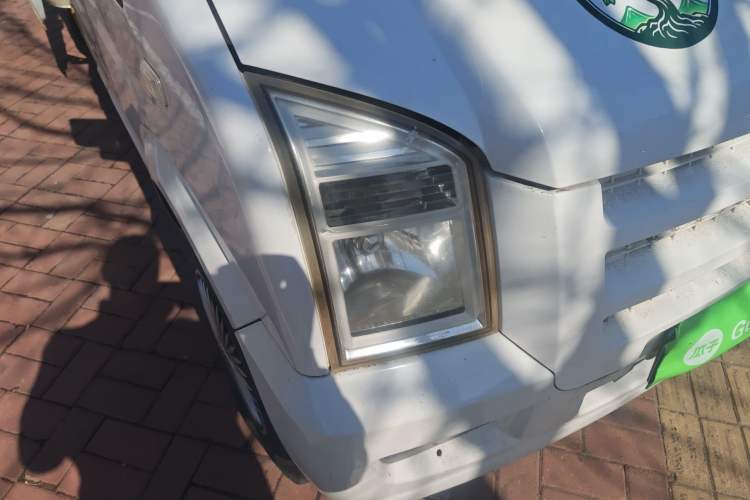 Used Dongfeng Xiaokang C35 2018 1.5L Base Model II Sedan China V Emission Standard DK15 Right Front Headlight