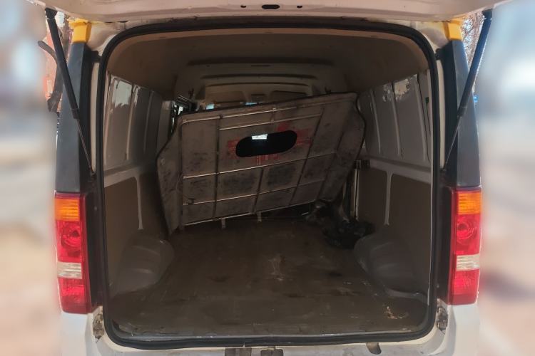 Used Dongfeng Xiaokang C35 2018 1.5L Base Model II Sedan China V Emission Standard DK15 Trunk