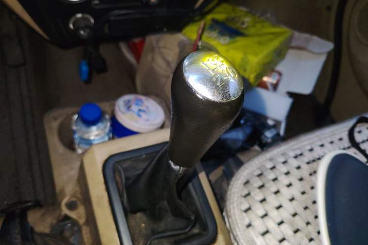 Used Dongfeng Xiaokang C35 2018 1.5L Base Model II Sedan China V Emission Standard DK15 Gear Lever