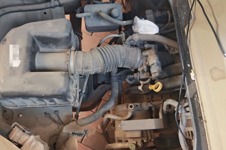 Used Dongfeng Xiaokang C35 2018 1.5L Base Model II Sedan China V Emission Standard DK15 Engine Bay