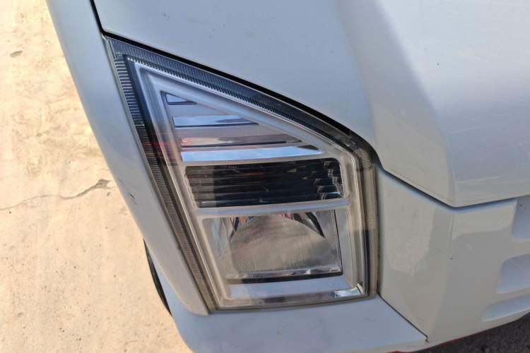 Used Dongfeng Xiaokang C35 2019 1.5L Base Version II Sedan China VI Emission Standard DK15 Right Front Headlight