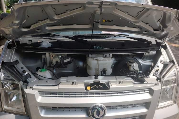 Used Dongfeng Xiaokang C35 2019 1.5L Base Version II Sedan China VI Emission Standard DK15 Engine Bay