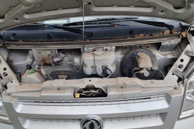 Used Dongfeng Xiaokang C35 2019 1.5L Base Version II Sedan China VI Emission Standard DK15 Engine Bay