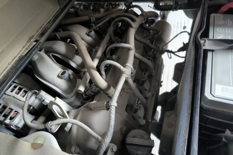 Used Dongfeng Xiaokang C35 2019 1.5L Base Version II Sedan China VI Emission Standard DK15 Engine Bay