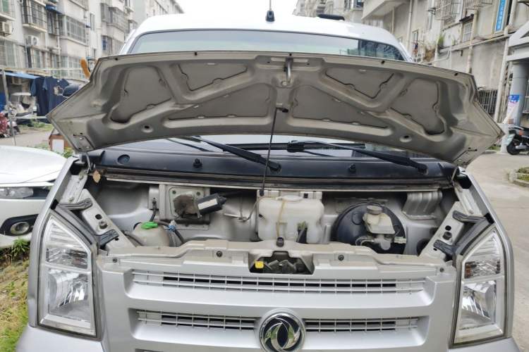 Used Dongfeng Xiaokang C35 2019 1.5L Base Version II Sedan China VI Emission Standard DK15 Engine Bay