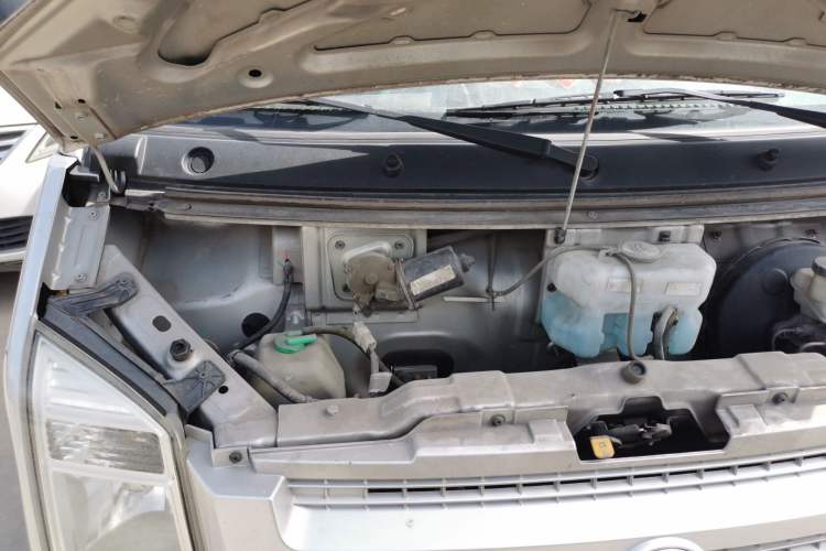 Used Dongfeng Xiaokang C35 2019 1.5L Base Version II Sedan China VI Emission Standard DK15 Engine Bay Right