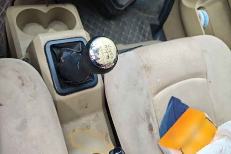 Used Dongfeng Xiaokang C35 2019 1.5L Base Version II Sedan China VI Emission Standard DK15 Gear Lever