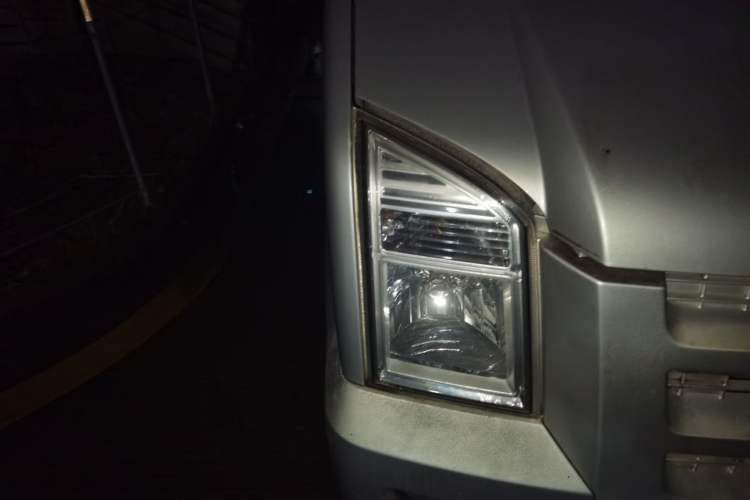 Used Dongfeng Xiaokang C35 2019 1.5L Base Version II Sedan China VI Emission Standard DK15 Right Front Headlight