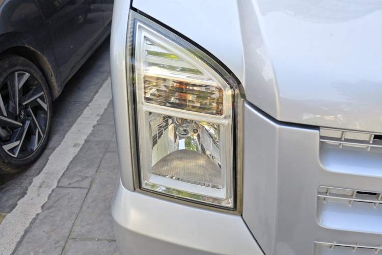 Used Dongfeng Xiaokang C35 2019 1.5L Base Version II Sedan China VI Emission Standard DK15 Right Front Headlight