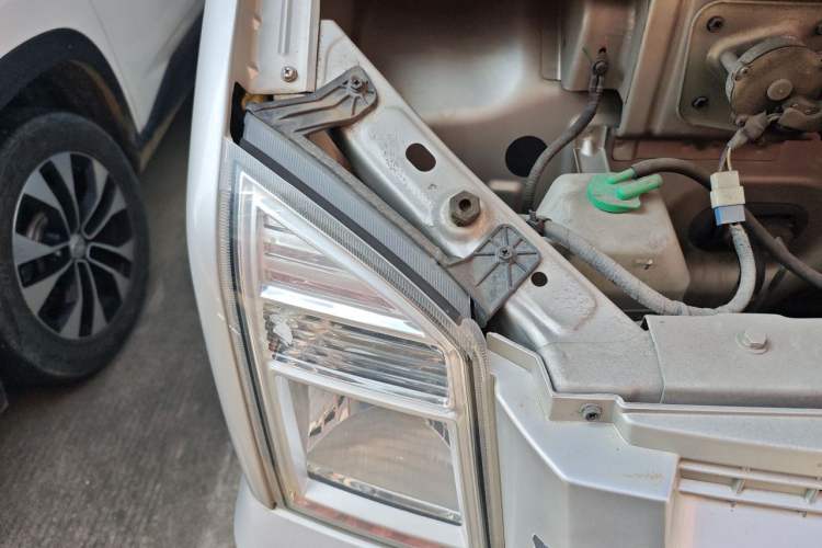 Used Dongfeng Xiaokang C35 2019 1.5L Base Version II Sedan China VI Emission Standard DK15 Right Front Headlight