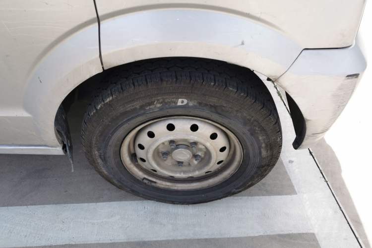 Used Dongfeng Xiaokang C35 2019 1.5L Base Version II Sedan China VI Emission Standard DK15 Right Front Wheel Hub