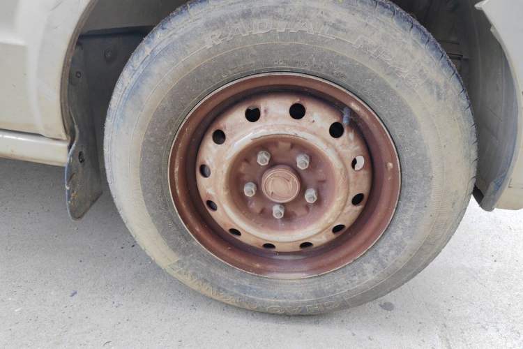 Used Dongfeng Xiaokang C35 2019 1.5L Base Version II Sedan China VI Emission Standard DK15 Right Front Wheel Hub