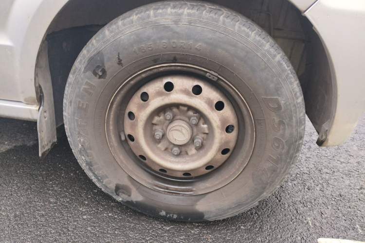 Used Dongfeng Xiaokang C35 2019 1.5L Base Version II Sedan China VI Emission Standard DK15 Right Front Wheel Hub