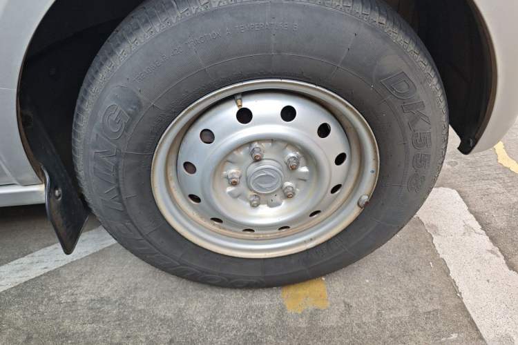 Used Dongfeng Xiaokang C35 2019 1.5L Base Version II Sedan China VI Emission Standard DK15 Right Front Wheel Hub
