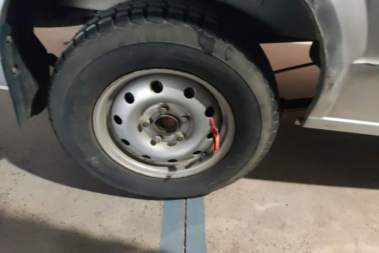 Used Dongfeng Xiaokang C35 2019 1.5L Base Version II Sedan China VI Emission Standard DK15 Right Rear Wheel Hub