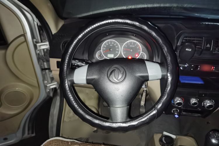 Used Dongfeng Xiaokang C35 2019 1.5L Base Version II Sedan China VI Emission Standard DK15 Steering Wheel