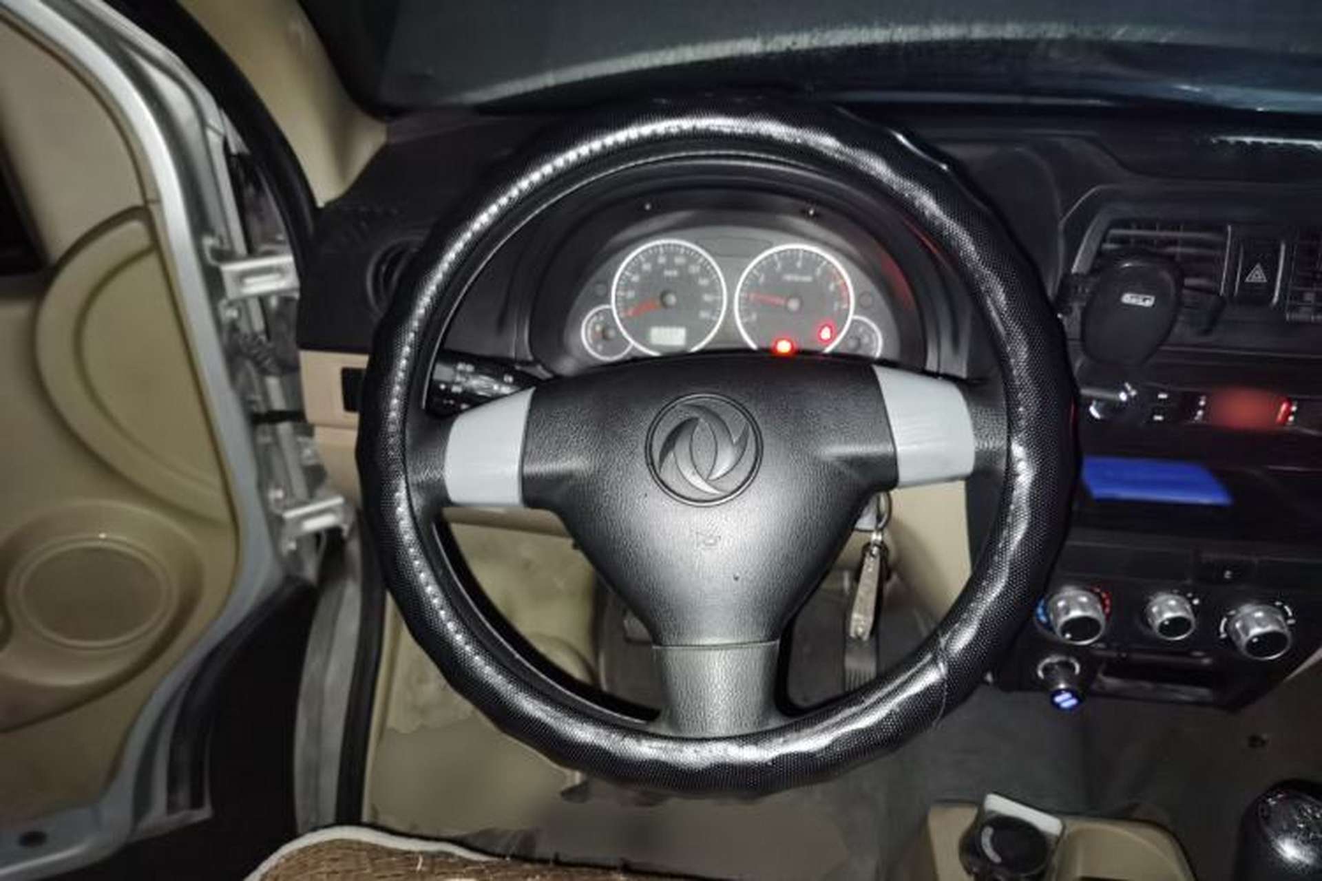 Used Dongfeng Xiaokang C35 2019 1.5L Base Version II Sedan China VI Emission Standard DK15 Steering Wheel
