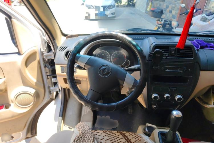 Used Dongfeng Xiaokang C35 2019 1.5L Base Version II Sedan China VI Emission Standard DK15 Steering Wheel