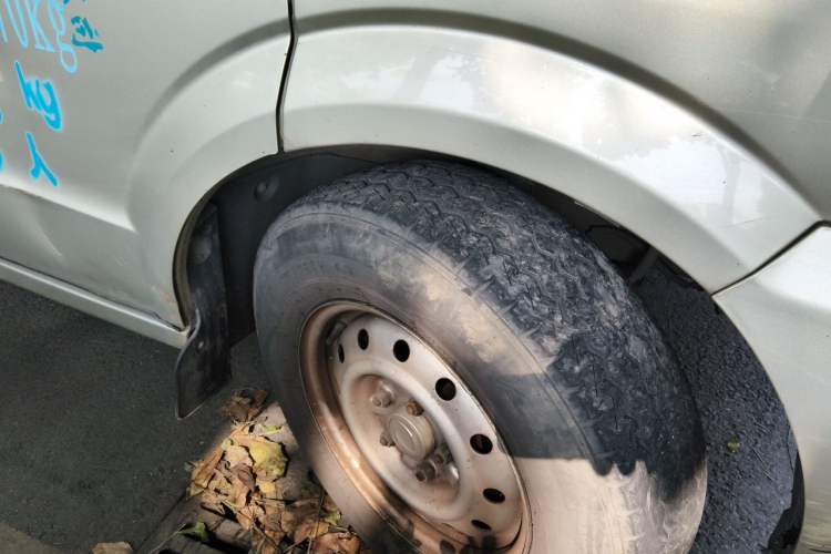 Used Dongfeng Xiaokang C35 2019 1.5L Base Version II Sedan China VI Emission Standard DK15 Right Front Wheel Hub