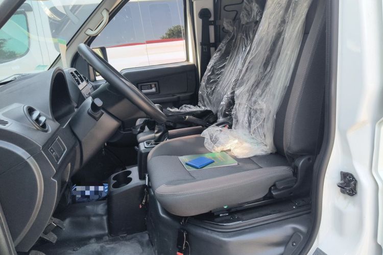 Used Dongfeng Xiaokang C35 2025 Model, 1.5L Comfort Version Left Front Seat