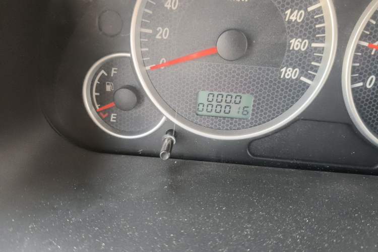 Used Dongfeng Xiaokang C35 2025 Model, 1.5L Comfort Version Odometer Close Up