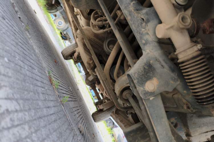 Used Dongfeng Xiaokang C35 2025 Model, 1.5L Comfort Version Chassis Front