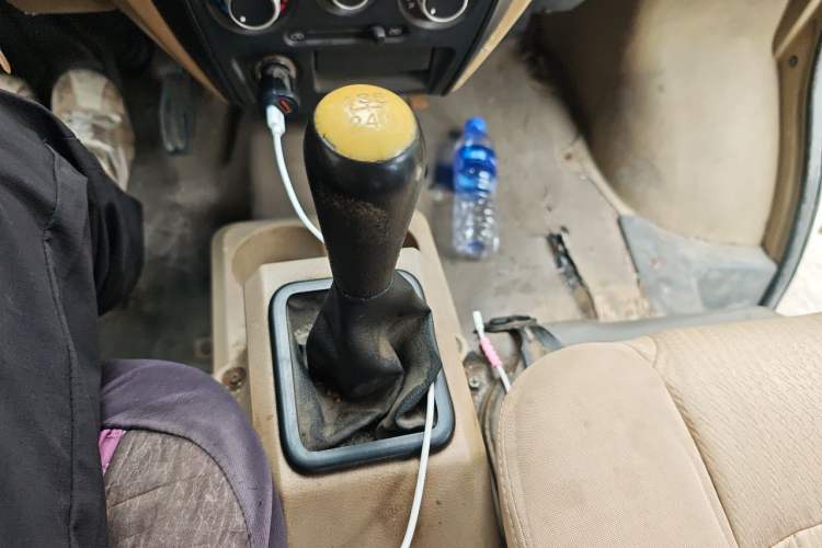 Used Dongfeng Xiaokang C36 2015 1.5L Standard Version II DK15-06 Gear Lever
