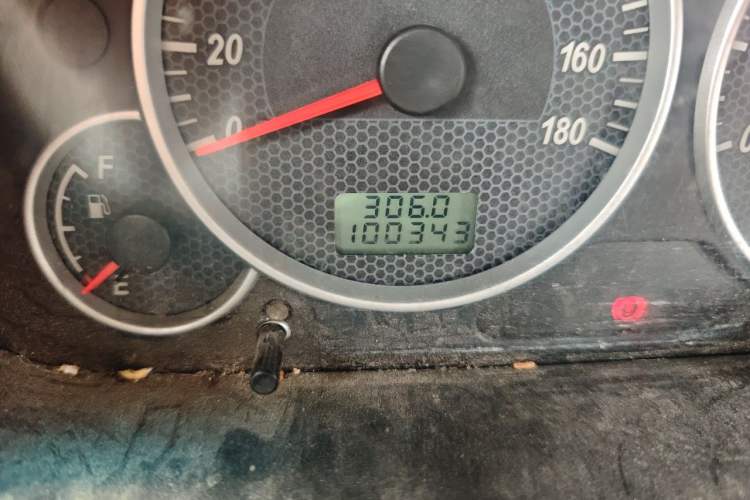 Used Dongfeng Xiaokang C36 2015 1.5L Standard Version II DK15-06 Odometer Close Up
