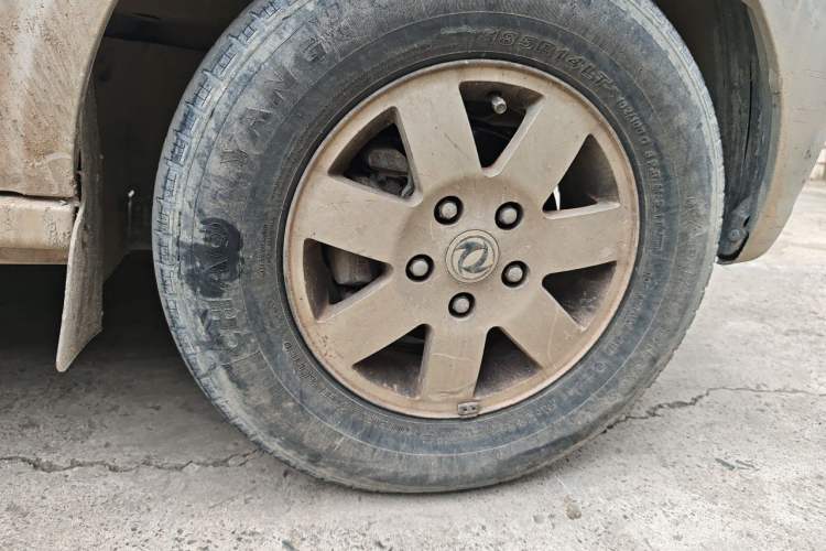 Used Dongfeng Xiaokang C36 2015 1.5L Standard Version II DK15-06 Right Front Wheel Hub