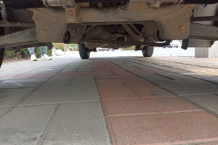 Used Dongfeng Xiaokang C36 2015 1.5L Standard Version II DK15-06 Chassis Front