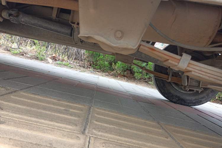 Used Dongfeng Xiaokang C36 2015 1.5L Standard Version II DK15-06 Chassis Front Left