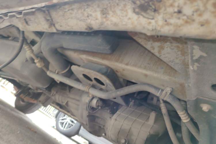 Used Dongfeng Xiaokang C36 2015 1.5L Base Version DK15-06 Chassis Front Right