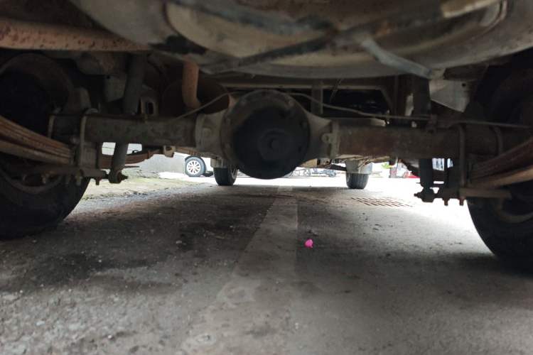 Used Dongfeng Xiaokang C36 2015 1.5L Base Version DK15-06 Chassis Rear