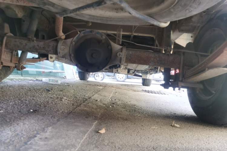 Used Dongfeng Xiaokang C36 2015 1.5L Base Version DK15-06 Chassis Rear