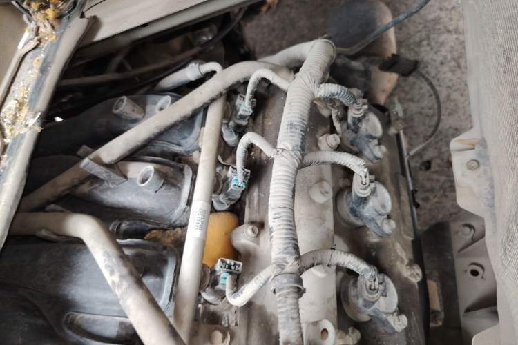 Used Dongfeng Xiaokang C36 2015 1.5L Base Version DK15-06 Engine Bay Left