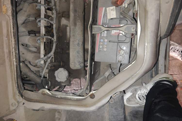 Used Dongfeng Xiaokang C36  Engine Bay Left