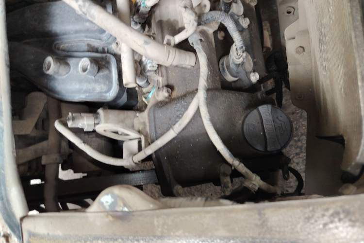 Used Dongfeng Xiaokang C36 2015 1.5L Base Version DK15-06 Engine Bay Right