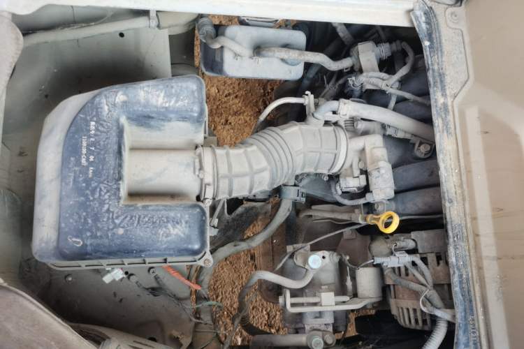 Used Dongfeng Xiaokang C36 2015 1.5L Base Version DK15-06 Engine Bay Right