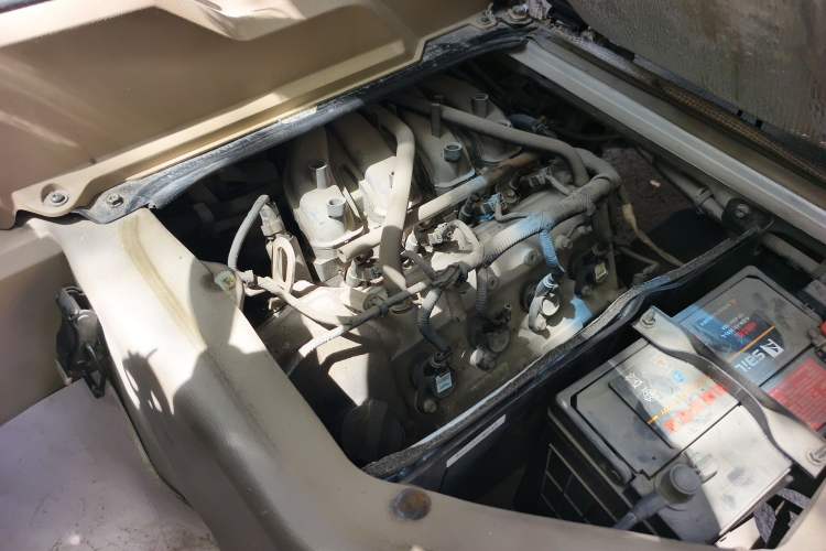 Used Dongfeng Xiaokang C36 2015 1.5L Base Version DK15-06 Engine Bay Right