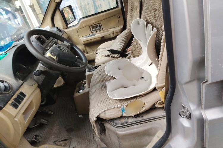 Used Dongfeng Xiaokang C36 2015 1.5L Base Version DK15-06 Left Front Seat