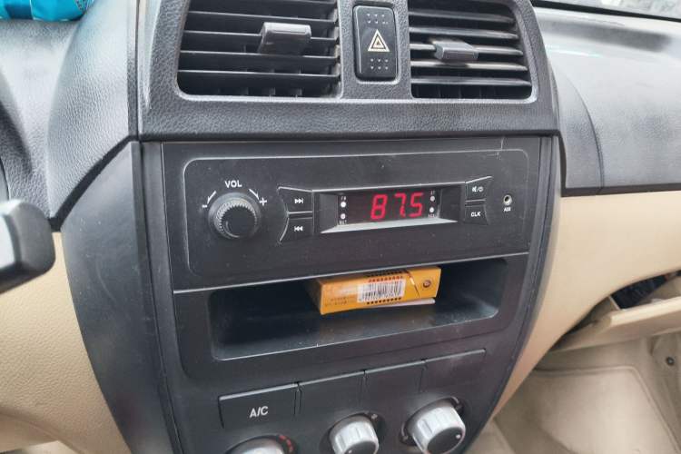 Used Dongfeng Xiaokang C36 2015 1.5L Base Version DK15-06 Audio And AC Panel