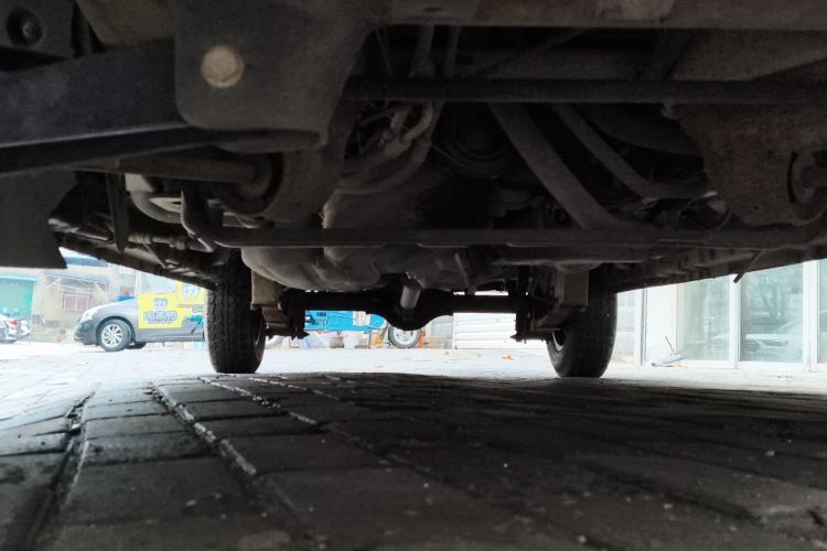 Used Dongfeng Xiaokang C36 2015 1.5L Base Version DK15-06 Chassis Front