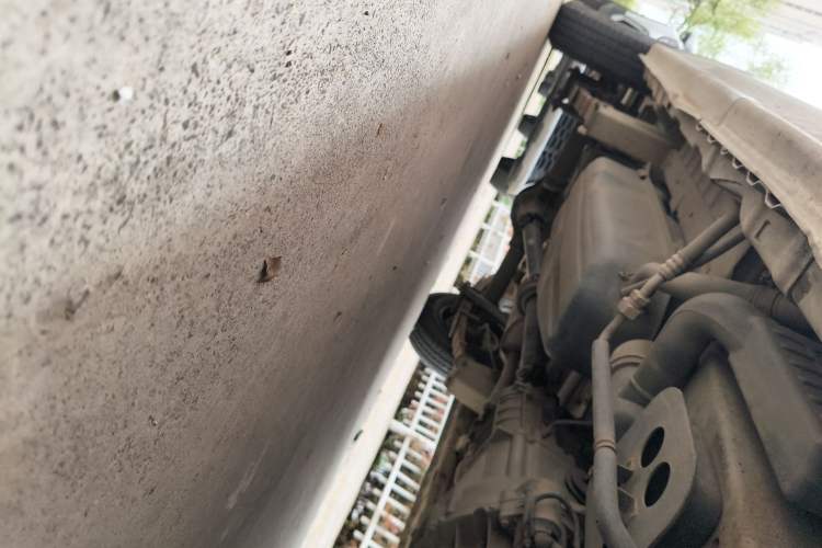 Used Dongfeng Xiaokang C36 2015 1.5L Base Version DK15-06 Chassis Front Right