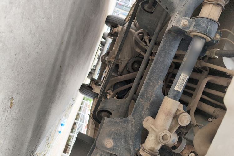 Used Dongfeng Xiaokang C36 2015 1.5L Base Version DK15-06 Chassis Front
