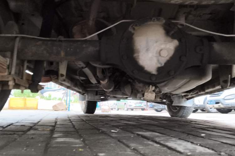 Used Dongfeng Xiaokang C36 2015 1.5L Base Version DK15-06 Chassis Rear