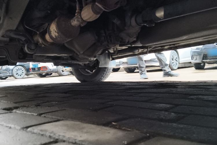 Used Dongfeng Xiaokang C36 2015 1.5L Base Version DK15-06 Chassis Rear Left