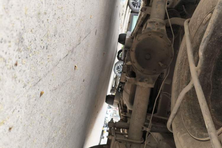 Used Dongfeng Xiaokang C36 2015 1.5L Base Version DK15-06 Chassis Rear