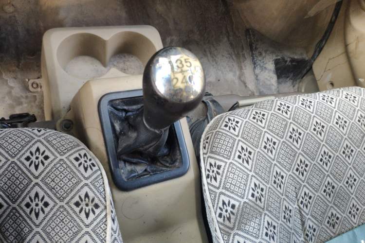 Used Dongfeng Xiaokang C36 2016 1.5L Base Version Ⅱ DK15-06 Gear Lever